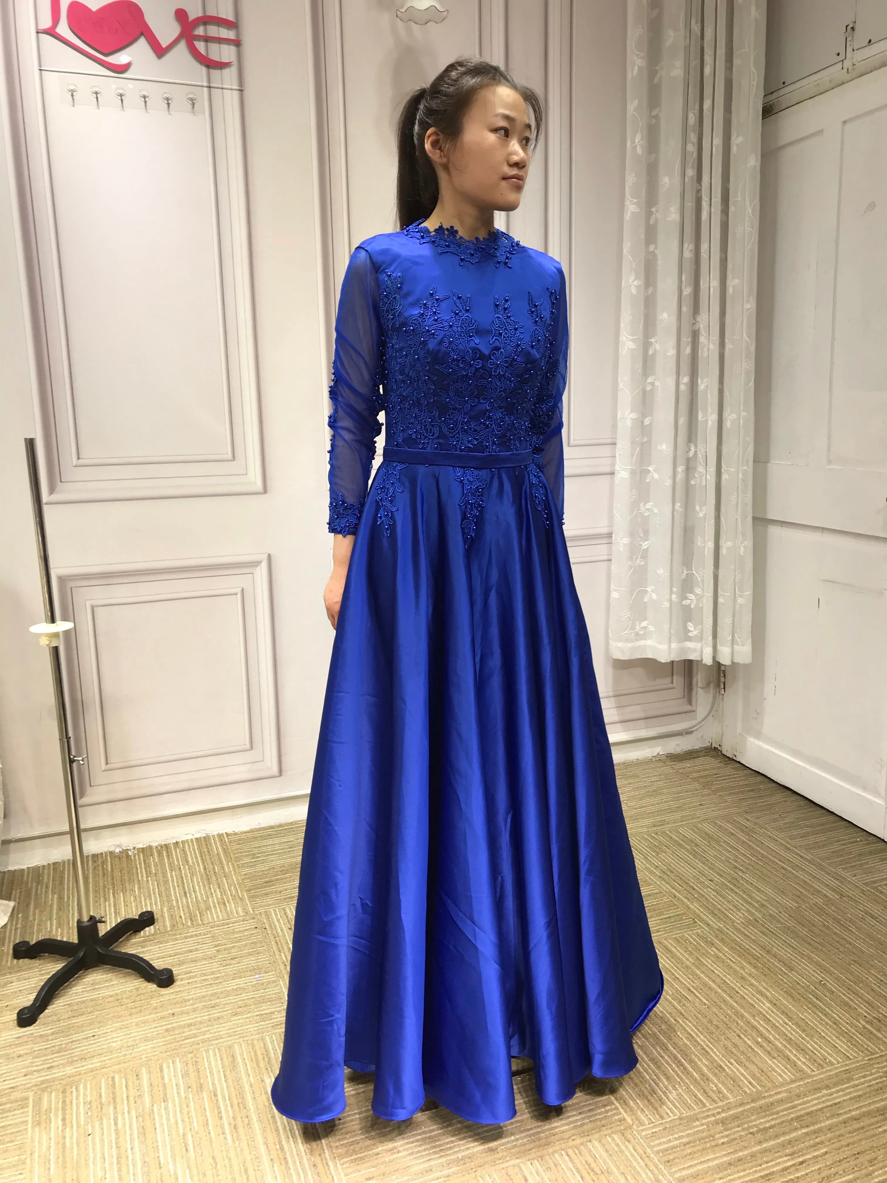 Long sleeves lace appliqués pearls beaded formal royal blue prom muslim best event occasion dress 2021 HD6151