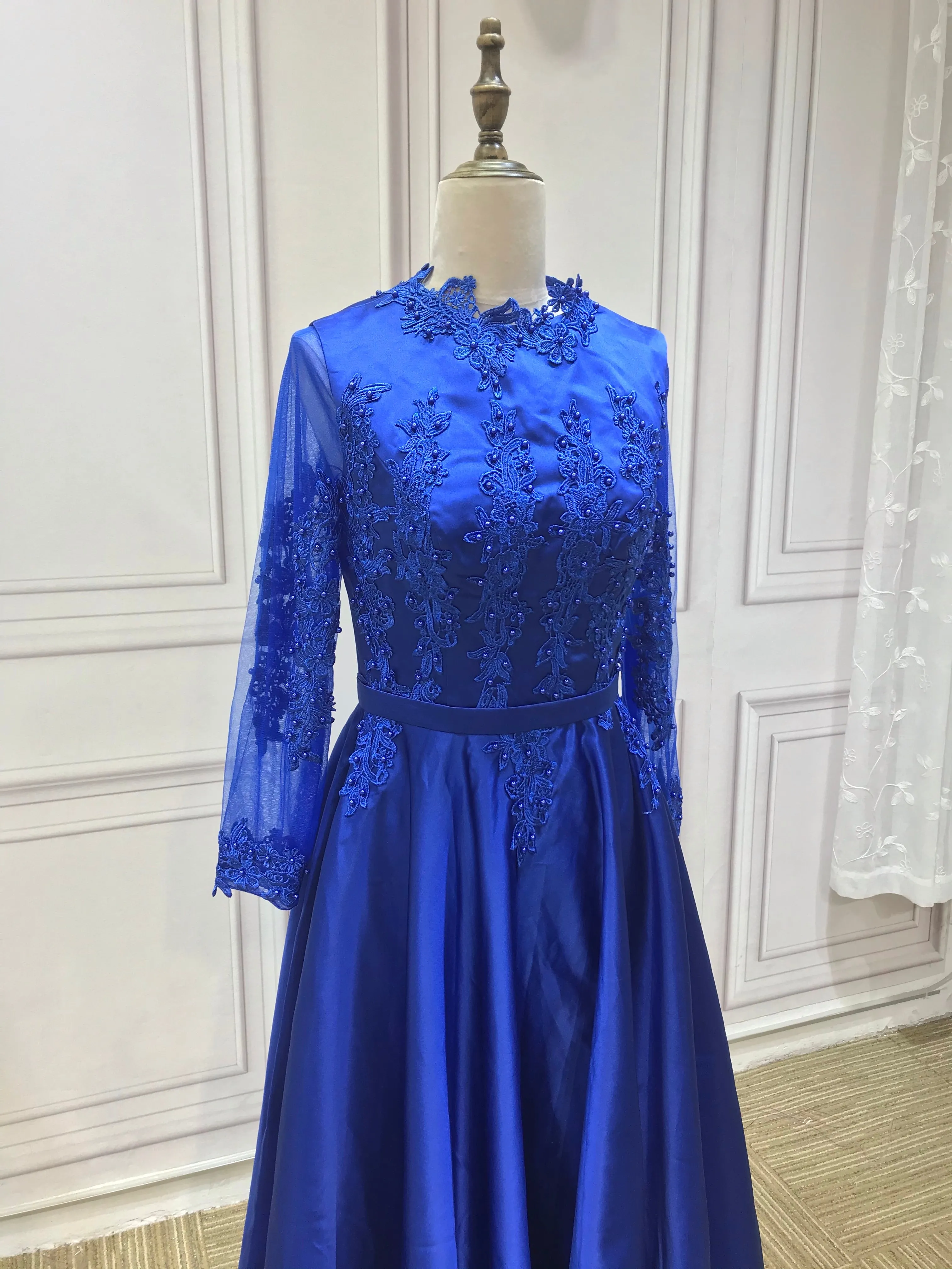 Long sleeves lace appliqués pearls beaded formal royal blue prom muslim best event occasion dress 2021 HD6151