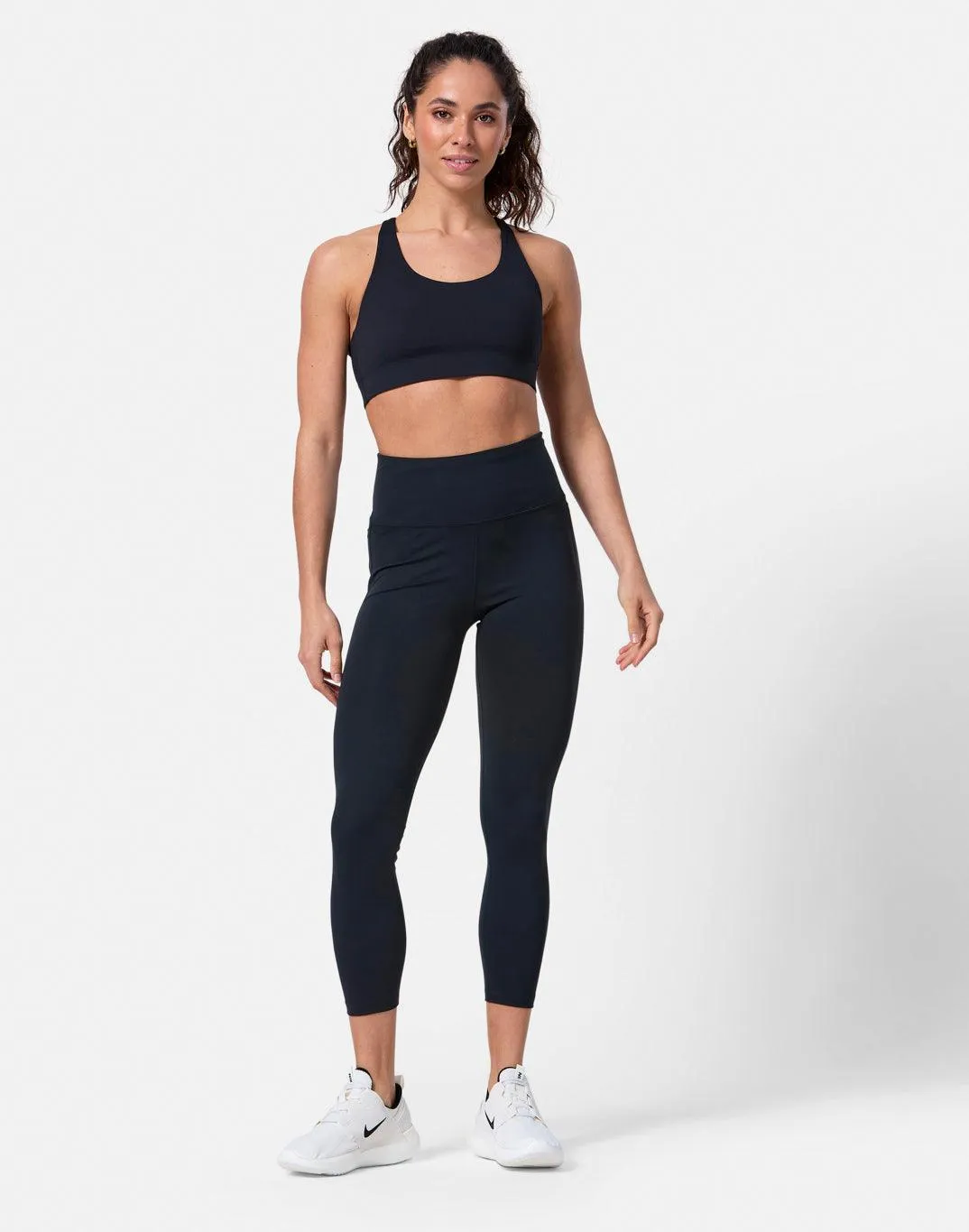 Relentless 7/8 Legging in Black